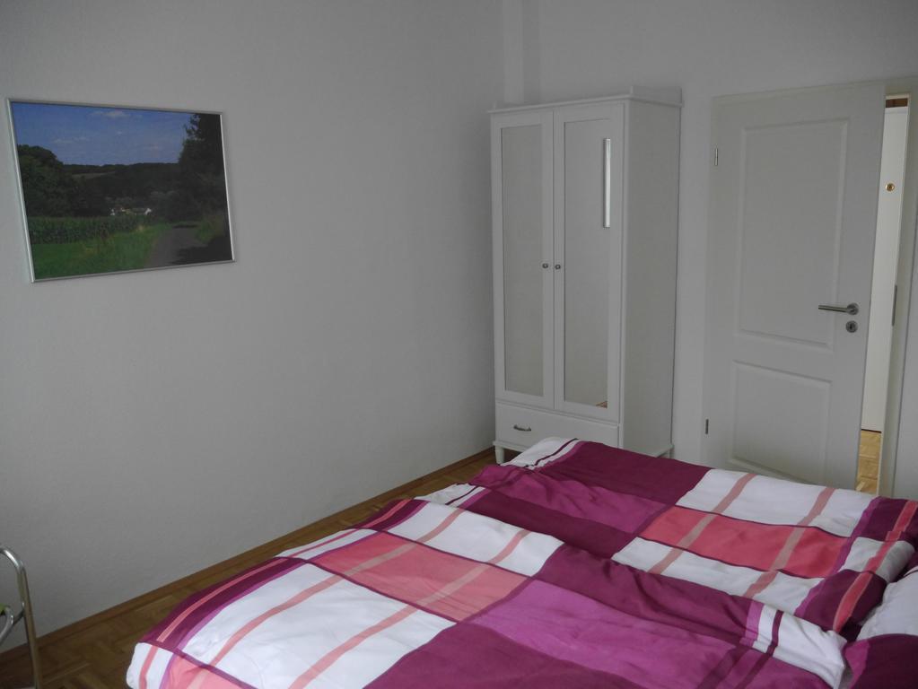 Schoene Ferien Und Messewohnung Naehe Duesseldorf Und Koeln 哈恩 外观 照片